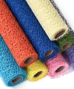 Lưới Nhện Gói Hoa 50cm x 5 Yard – Cá Tính, Độc Đáo tại Phụ Kiện Hoa Sakura Thêm nét phá cách cho bó hoa, quà tặng với Lưới Nhện Gói Hoa 50cm x 5 Yard từ Phụ Kiện Hoa Sakura! Với thiết kế sợi đan dạng tơ nhện độc đáo, sản phẩm này mang đến vẻ đẹp hiện đại, cá tính, lý tưởng cho hoa nghệ thuật, giỏ quà hoặc decor sự kiện đầy sáng tạo. Thông tin sản phẩm Lưới Nhện Gói Hoa Tên sản phẩm: Lưới Nhện Gói Hoa / Lưới Trang Trí Dạng Sợi Kích thước: Rộng 50cm, dài 5 yard (~4.5m) – phù hợp cho nhiều kiểu gói. Chất liệu: Sợi tổng hợp cao cấp, đan dạng lưới nhện, bền, nhẹ. Màu sắc: Đa dạng (đen, trắng, hồng, vàng ánh kim, v.v.), nổi bật, dễ phối. Quy cách: 1 cuộn, tiện lợi cho tiệm hoa, shop quà hoặc dự án handmade. Ưu điểm nổi bật của Lưới Nhện Gói Hoa Thiết kế tơ nhện độc đáo: Vân lưới đan ngẫu nhiên, tạo cảm giác phá cách, hiện đại. Chất liệu bền, nhẹ: Sợi tổng hợp dai, không gãy gập, dễ thao tác, giữ dáng tốt. Kích thước tiện dụng: Rộng 50cm, dài 4.5m, phù hợp cho bó hoa vừa hoặc giỏ quà nhỏ. Màu sắc bắt mắt: Đa dạng tông màu, dễ phối, tạo điểm nhấn cá tính. Ứng dụng đa năng của Lưới Nhện Gói Hoa Gói hoa nghệ thuật: Làm lớp phủ hoặc lót cho hoa tươi, hoa cưới, hoa sự kiện, tăng nét độc lạ. Trang trí quà tặng: Bọc giỏ quà, hộp quà handmade, quà Tết, thêm phong cách hiện đại. Decor sự kiện: Dùng làm nền chụp ảnh, bàn tiệc, hoặc backdrop tiệc cưới, sinh nhật. Sáng tạo thủ công: Phù hợp cho đồ trang trí DIY, phụ kiện thời trang hoặc thiệp handmade. Gợi ý kết hợp sáng tạo Để bó hoa hoặc quà tặng thêm ấn tượng, kết hợp Lưới Nhện Gói Hoa với: Ruy băng voan viền ngọc hoặc in chữ DIOR: Tạo sự tương phản, thêm nét sang trọng. Giấy nến họa tiết nơ & hoa hồng hoặc giấy bóng kính: Tăng tầng lớp, làm nổi bật lưới nhện. Que cài thiệp hoặc đèn led chữ Love: Thêm thông điệp cá nhân, nâng giá trị cảm xúc. Hướng dẫn sử dụng Lưới Nhện Gói Hoa Gói hoa: Cắt lưới thành đoạn 1-1.5m, quấn quanh bó hoa, xếp nếp tạo độ phồng, cố định bằng ruy băng. Bọc quà: Dùng lưới bọc ngoài hộp/giỏ quà, để vân nhện lộ rõ, buộc bằng dây hoặc nơ. Bảo quản: Để nơi khô ráo, tránh ánh nắng trực tiếp để giữ màu sắc và độ bền của lưới. Tại sao chọn Lưới Nhện tại Phụ Kiện Hoa Sakura? Chất lượng đảm bảo: Sợi tổng hợp cao cấp, lưới đan chắc, đúng mô tả. Giá cả hợp lý: Phù hợp cho khách lẻ, tiệm hoa hoặc shop quà cần số lượng vừa. Dịch vụ tận tâm: Tư vấn miễn phí 24/7, đổi trả miễn phí trong 7 ngày, miễn phí vận chuyển toàn quốc. Cam kết hài lòng: Hàng kiểm tra kỹ, đóng gói cẩn thận, hỗ trợ nhanh qua SĐT/Zalo. Lưu ý khi sử dụng sản phẩm Màu sắc thực tế có thể hơi khác do ánh sáng và cài đặt màn hình. Quay video mở hàng khi nhận để hỗ trợ đổi trả nếu có lỗi (liên hệ trong 2 ngày sau nhận). Liên hệ shop qua SĐT/Zalo nếu có vấn đề để được xử lý nhanh chóng. Mua Lưới Nhện Gói Hoa ở đâu uy tín? Sở hữu ngay Lưới Nhện Gói Hoa 50cm x 5 Yard tại phukienhoasakura.com để mang nét cá tính, hiện đại đến bó hoa, quà tặng hoặc decor sự kiện. Cam kết chất lượng cao, giá hợp lý, giúp bạn tạo nên những thiết kế đầy sáng tạo. Liên hệ ngay qua SĐT/Zalo: 0904.899.139 để tư vấn và đặt hàng! Thêm phong cách độc lạ cho sáng tạo của bạn với Lưới Nhện từ Phụ Kiện Hoa Sakura.